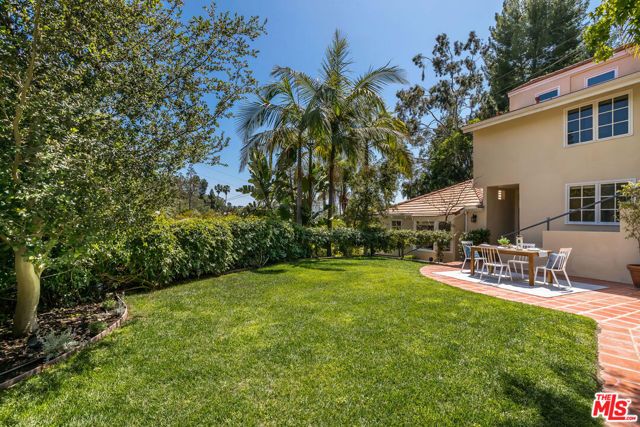 941 N Norman Place, Los Angeles, CA 90049