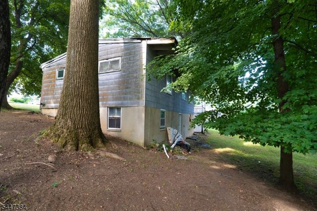 24 Underrock Rd, Sparta Twp., NJ 07871