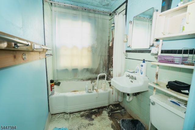 24 Underrock Rd, Sparta Twp., NJ 07871