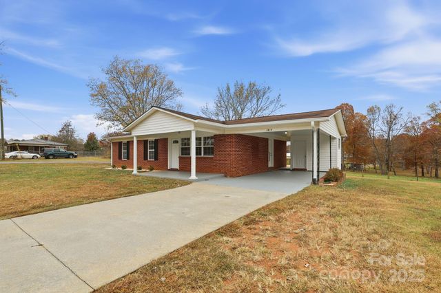 1618 Union Grove Road, Lenoir, NC 28645