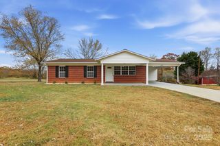 1618 Union Grove Road, Lenoir, NC 28645