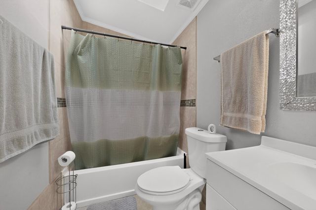 8842 Odin Road SW, Albuquerque, NM 87121