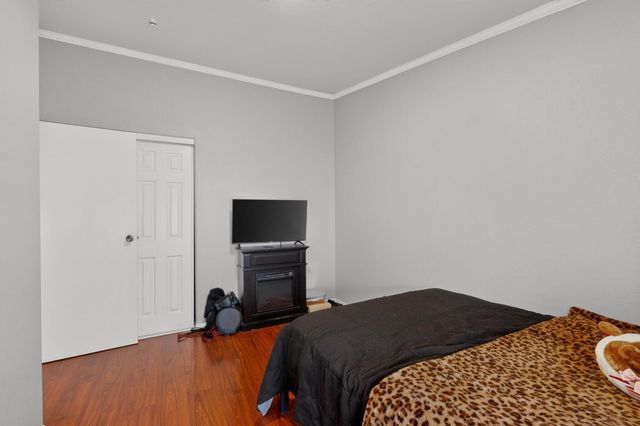 8842 Odin Road SW, Albuquerque, NM 87121