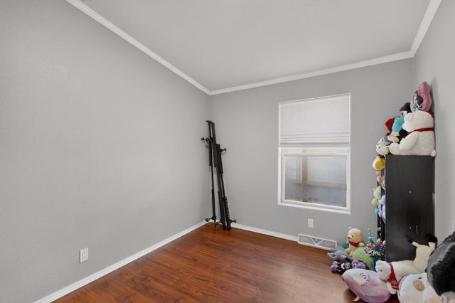 8842 Odin Road SW, Albuquerque, NM 87121