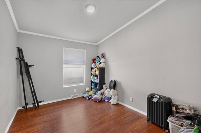 8842 Odin Road SW, Albuquerque, NM 87121