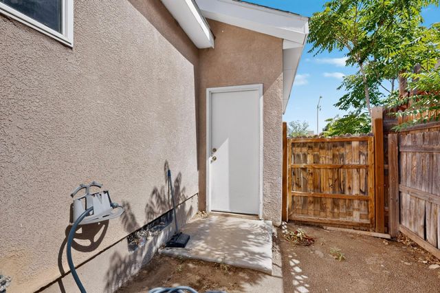 8842 Odin Road SW, Albuquerque, NM 87121