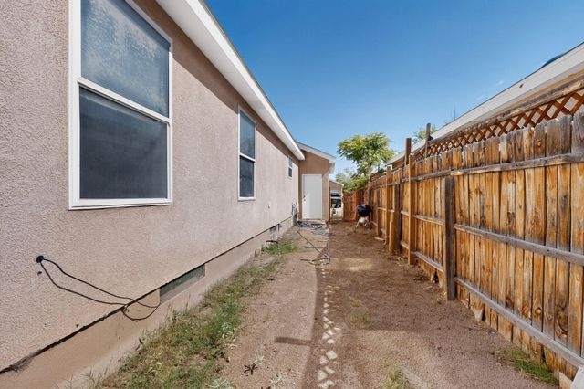 8842 Odin Road SW, Albuquerque, NM 87121