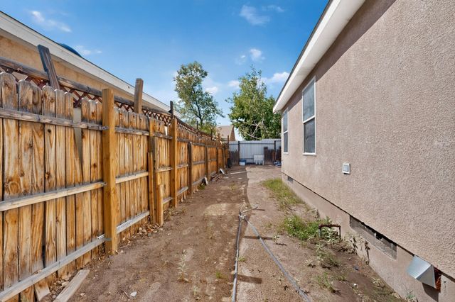8842 Odin Road SW, Albuquerque, NM 87121