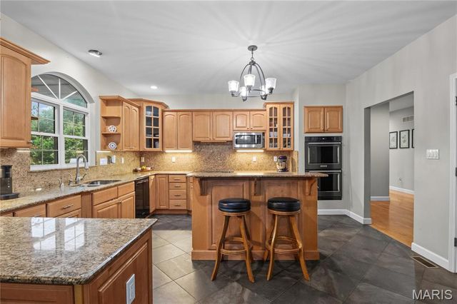 10570 Glen Oaks Drive, Festus, MO 63028