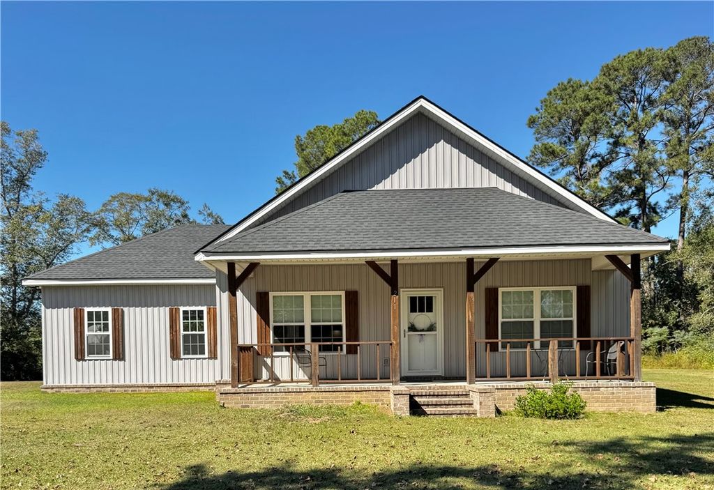 211 E Brazell Street, Other, GA 30453