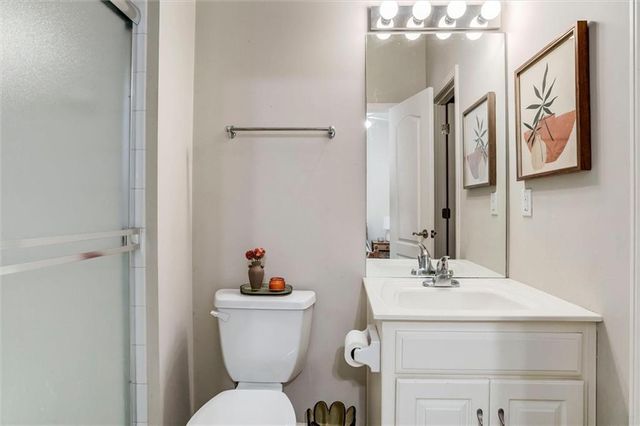 13721 Parkhill Street, Overland Park, KS 66221