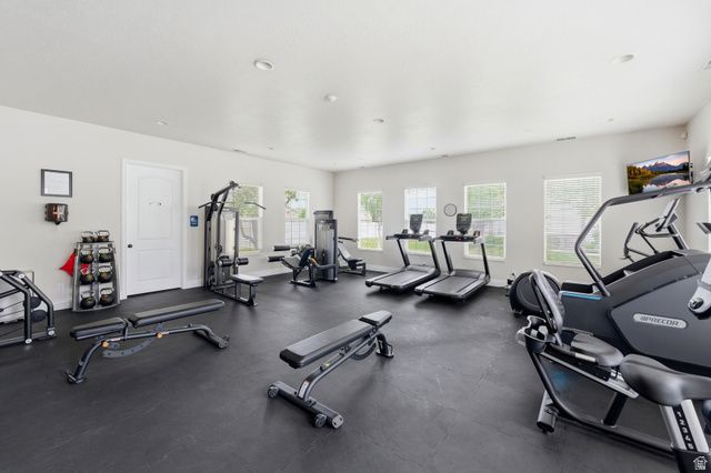 674 CANTERBURY LN, North Salt Lake, UT 84054