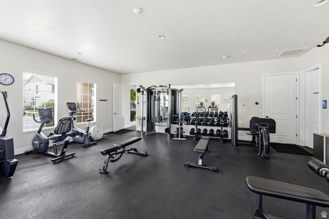 674 CANTERBURY LN, North Salt Lake, UT 84054