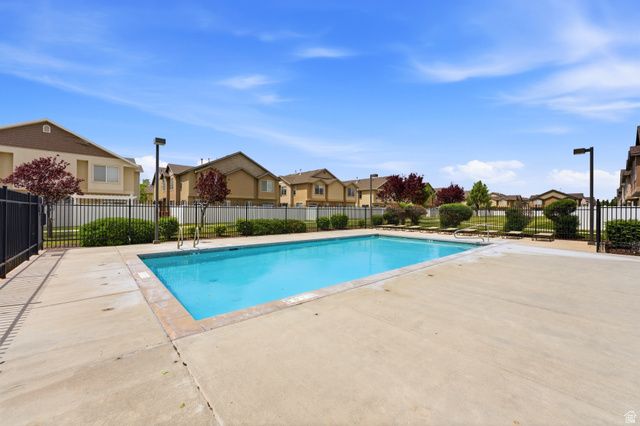 674 CANTERBURY LN, North Salt Lake, UT 84054