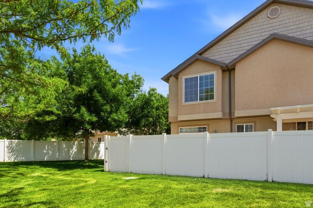 674 CANTERBURY LN, North Salt Lake, UT 84054