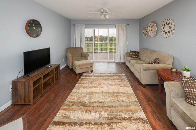 2956 HOLIDAY Court Bldg. 4, Unit 7, Bettendorf, IA 52722