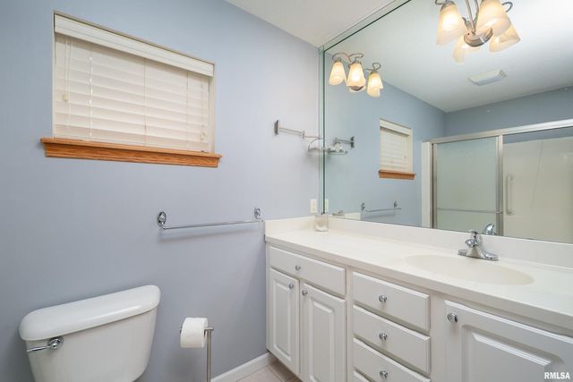 2956 HOLIDAY Court Bldg. 4, Unit 7, Bettendorf, IA 52722