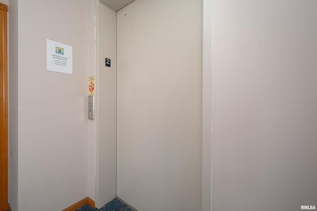 2956 HOLIDAY Court Bldg. 4, Unit 7, Bettendorf, IA 52722