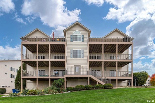 2956 HOLIDAY Court Bldg. 4, Unit 7, Bettendorf, IA 52722