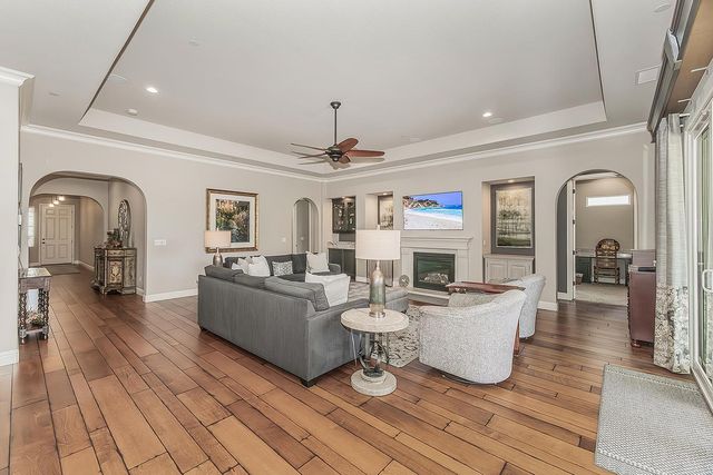 3160 Salem Avenue, Clovis, CA 93619
