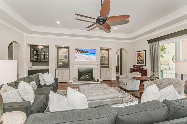 3160 Salem Avenue, Clovis, CA 93619