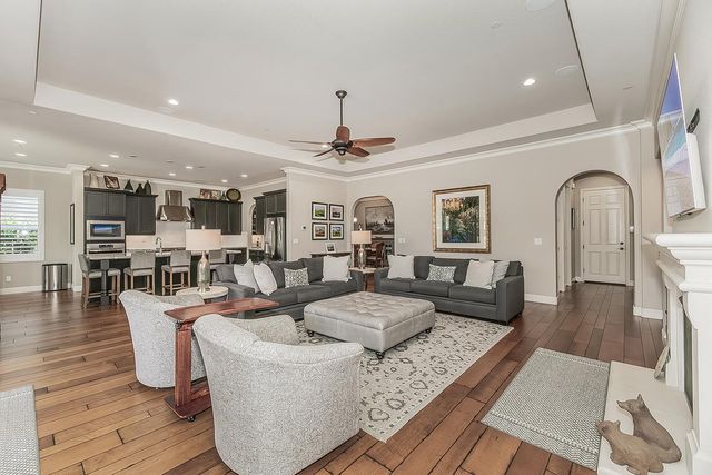 3160 Salem Avenue, Clovis, CA 93619