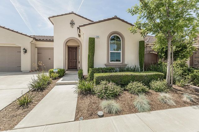 3160 Salem Avenue, Clovis, CA 93619