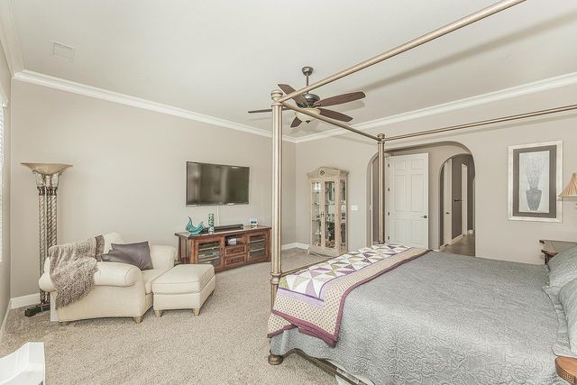 3160 Salem Avenue, Clovis, CA 93619