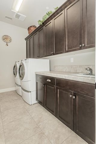 3160 Salem Avenue, Clovis, CA 93619
