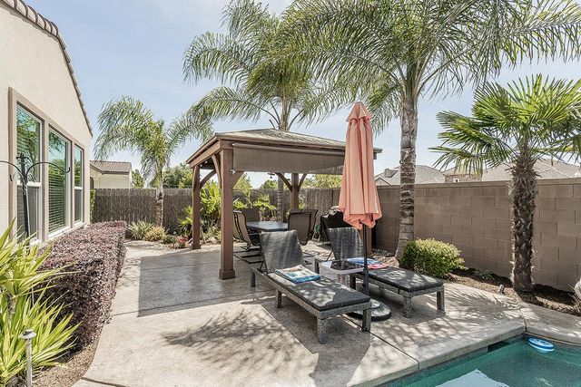 3160 Salem Avenue, Clovis, CA 93619