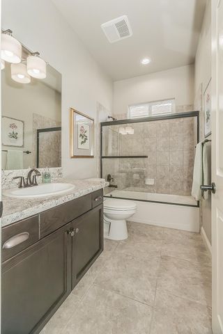 3160 Salem Avenue, Clovis, CA 93619