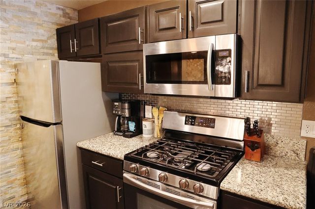 2200 South Fort Apache Road 2032, Las Vegas, NV 89117