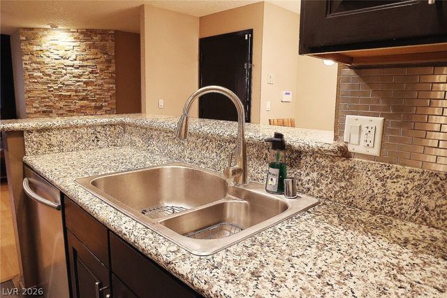 2200 South Fort Apache Road 2032, Las Vegas, NV 89117