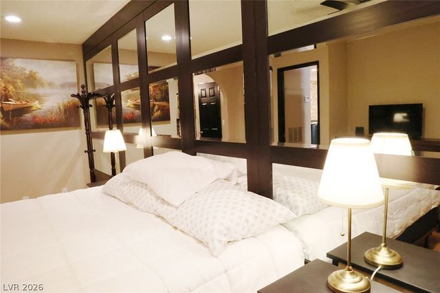 2200 South Fort Apache Road 2032, Las Vegas, NV 89117