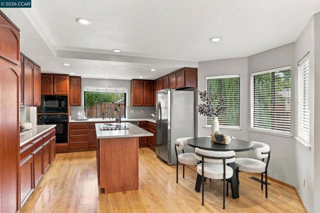 135 Camden Ct., San Ramon, CA 94582
