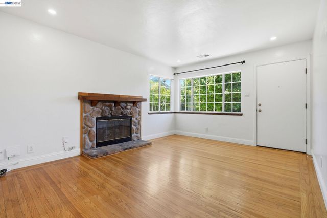 1318 Hudson St, Redwood City, CA 94061