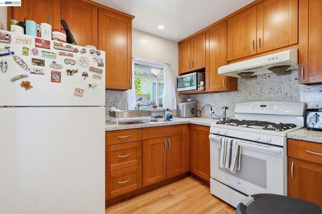 1318 Hudson St, Redwood City, CA 94061