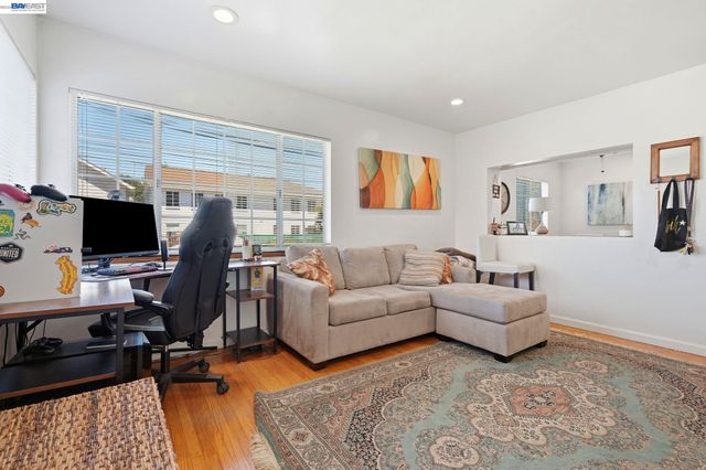 1318 Hudson St, Redwood City, CA 94061