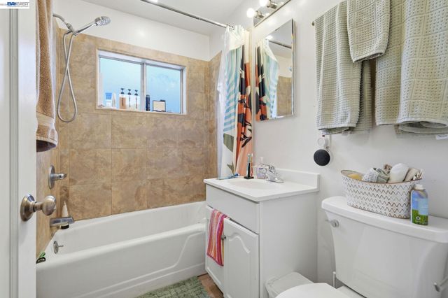 1318 Hudson St, Redwood City, CA 94061