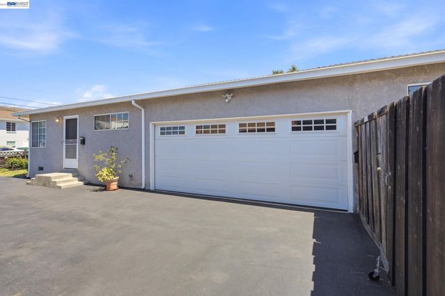 1318 Hudson St, Redwood City, CA 94061