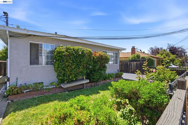 1318 Hudson St, Redwood City, CA 94061
