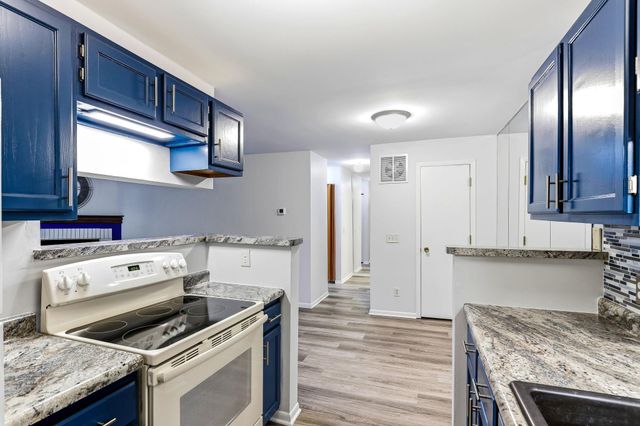 2310 Benson Avenue H, Saint Paul, MN 55116