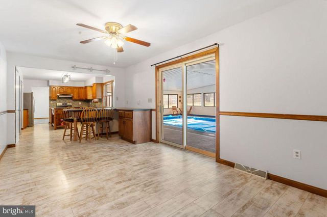 857 HANCOCK DR, Gettysburg, PA 17325