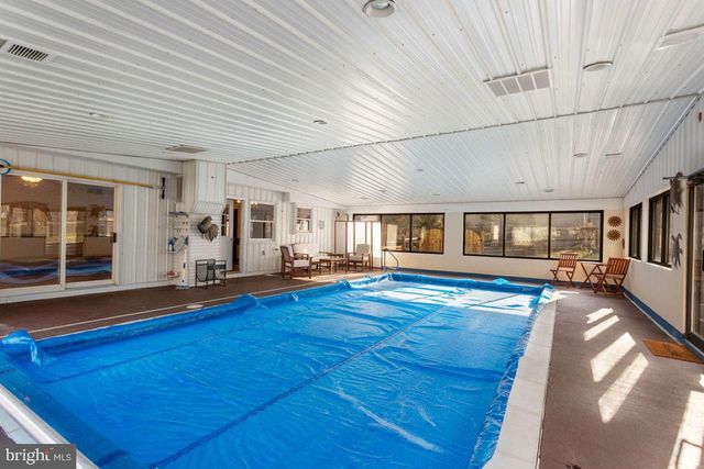 857 HANCOCK DR, Gettysburg, PA 17325