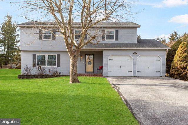 857 HANCOCK DR, Gettysburg, PA 17325