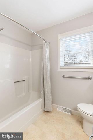 857 HANCOCK DR, Gettysburg, PA 17325