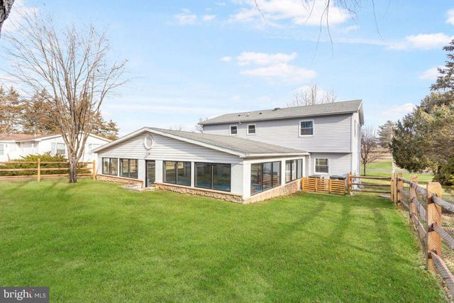 857 HANCOCK DR, Gettysburg, PA 17325