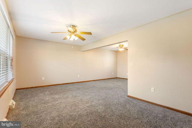 857 HANCOCK DR, Gettysburg, PA 17325