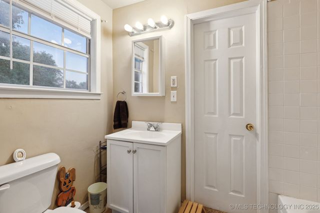 2204 S Oswego Place, Tulsa, OK 74114