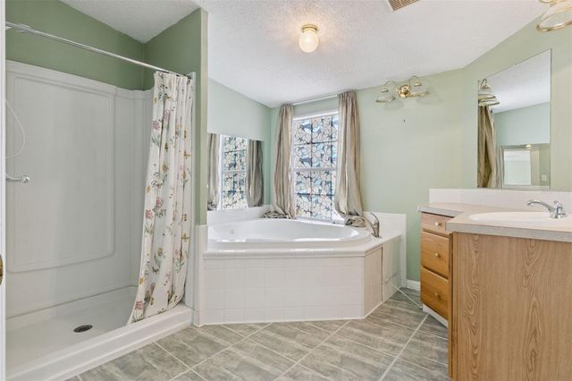 575 LINDSEY DRIVE, Lakeland, FL 33809